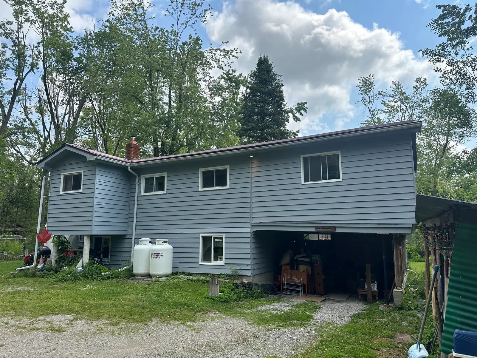 Split-level house in Iowa bought for cash by Cash For Homes Iowa, no repairs required.